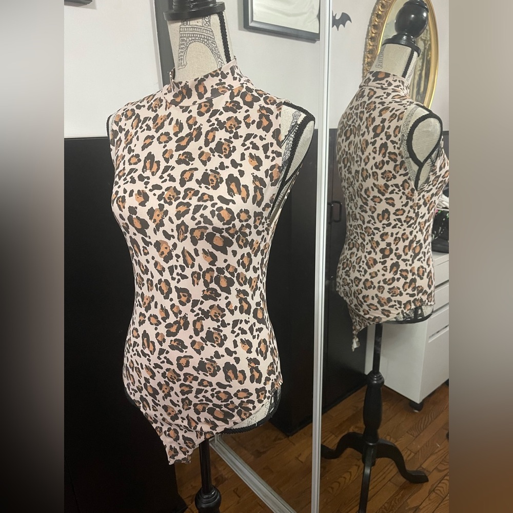Zara leopard print stretchy bodysuit